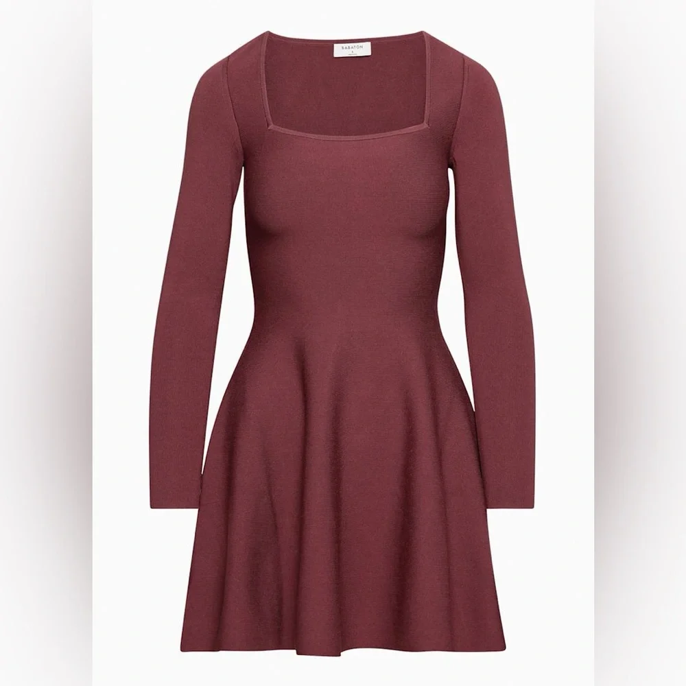 Babaton Dresses - Sculpt Knit Applause burgundy Dress
Longsleeve knit mini dress - Picture 3 of 7